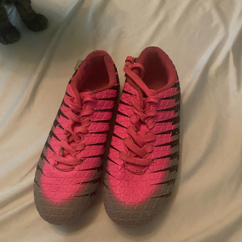 Vizari Girls Cleats Size 4J
